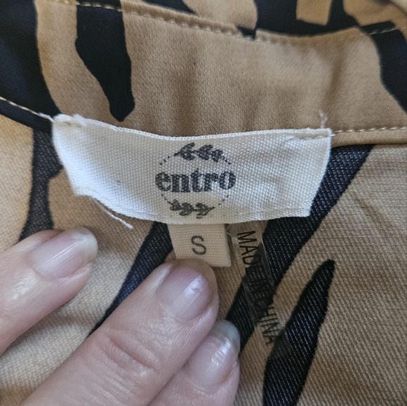 ENTRO Camel Animal Stripe ButtonDown Collared Midi Dress. Size small - Picture 12 of 16